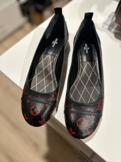 Louis Vuitton Flats - Size 42